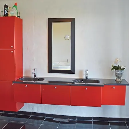 Dom wakacyjny Five-bedroom Holiday In