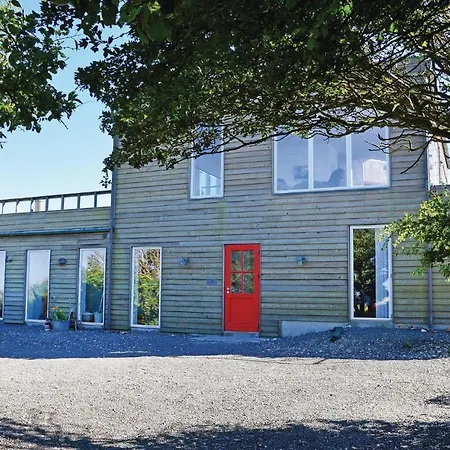 Hébergement de vacances Five-bedroom Holiday In