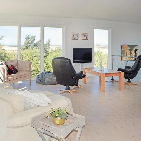Five-bedroom Holiday In